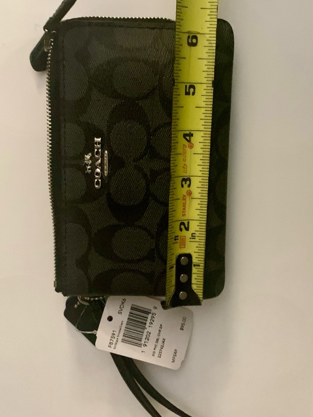 New Coach Black Signature Double Zip Wristlet Clutch. Silver hardware - Picture 6 of 7